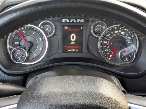 Used 2024 RAM 3500 Big Horn image 23