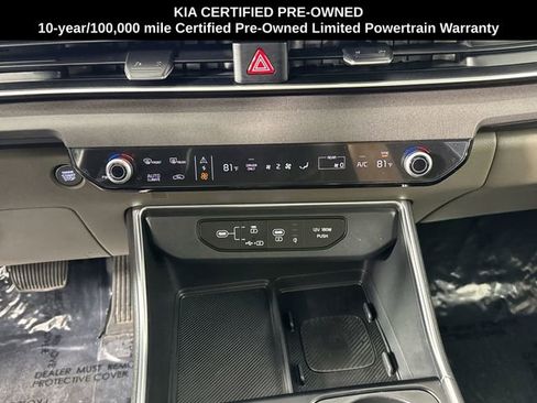 Certified 2025 Kia Carnival SX FWD image 8