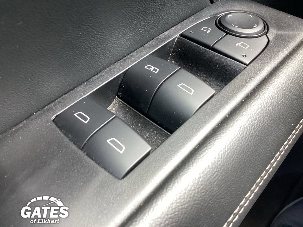 Used 2025 GMC Terrain Elevation AWD/4WD image 24