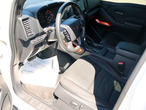 Used 2024 Nissan Frontier PRO-4X w/ Technology Package AWD/4WD image 21