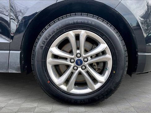 Used 2018 Ford Edge SEL w/ Equipment Group 201A image 9