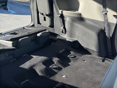 Used 2024 Toyota Sienna XLE image 37