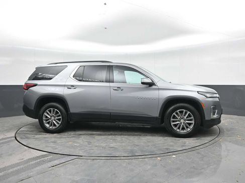 Used 2023 Chevrolet Traverse LT FWD image 8