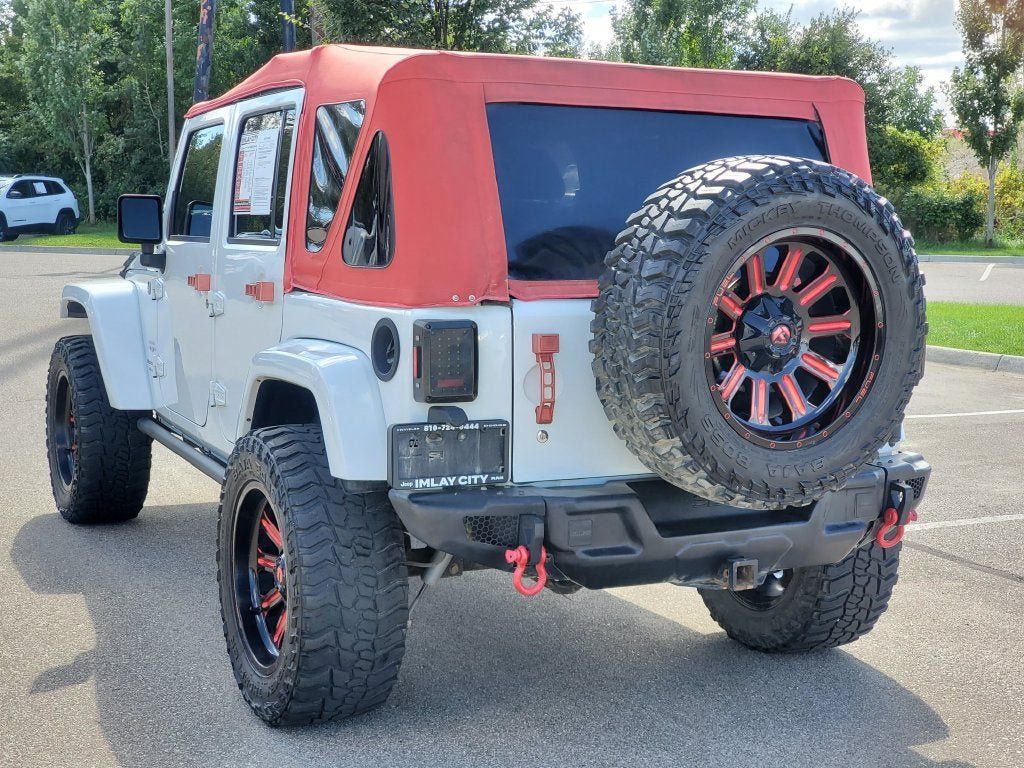 Used 2018 Jeep Wrangler Unlimited Sahara AWD/4WD image 4
