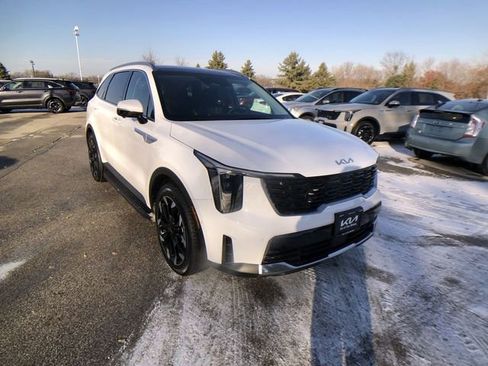 New 2025 Kia Sorento SX image 1