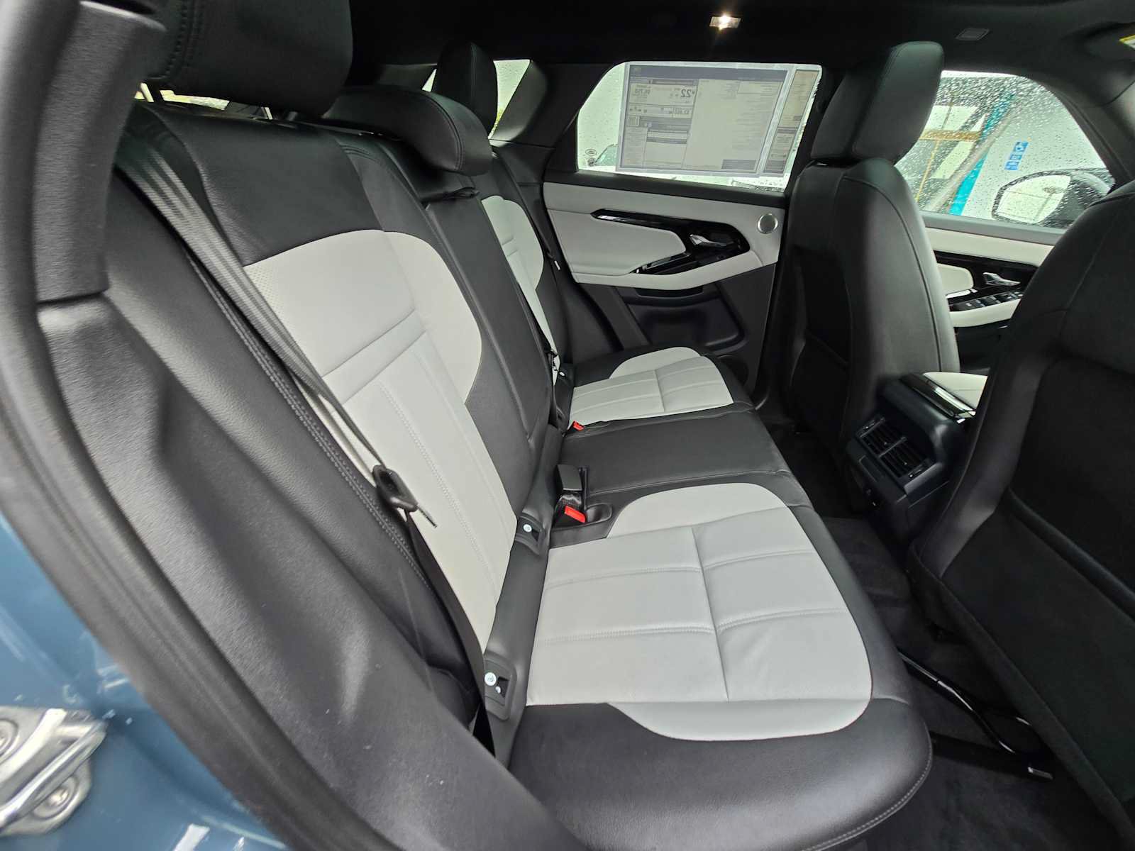 New 2026 Land Rover Range Rover Evoque Dynamic SE AWD/4WD image 14
