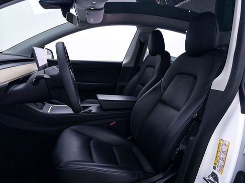 Used 2022 Tesla Model Y Performance AWD/4WD image 16