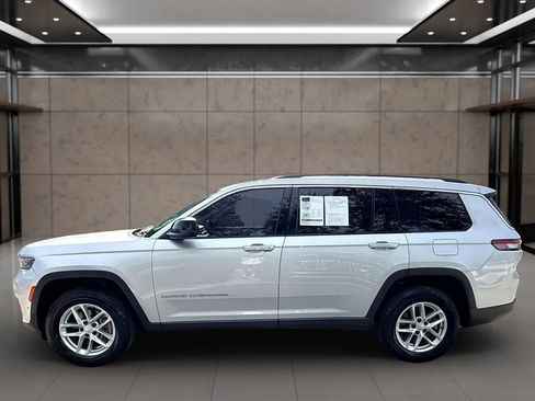Used 2022 Jeep Grand Cherokee L Laredo w/ Luxury Tech Group I AWD/4WD image 6