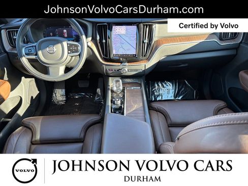 Certified 2022 Volvo XC60 B6 Inscription w/ Climate Package image 8