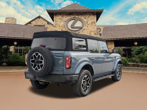 Used 2023 Ford Bronco Outer Banks AWD/4WD image 2