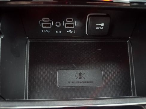 Certified 2025 Jeep Grand Cherokee Laredo w/ Luxury Tech Group I image 28