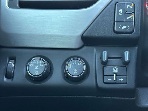 Used 2019 GMC Yukon SLT w/ Open Road Package image 32