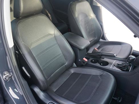 Used 2017 Volkswagen Passat 1.8T R-Line w/ R-Line Lighting Package image 20