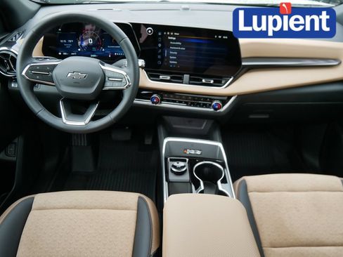 Used 2026 Chevrolet Equinox ACTIV w/ Convenience Package III AWD/4WD image 13
