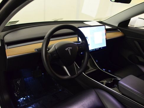 Used 2020 Tesla Model 3 Long Range image 3