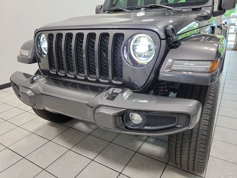Used 2021 Jeep Gladiator Overland AWD/4WD image 27