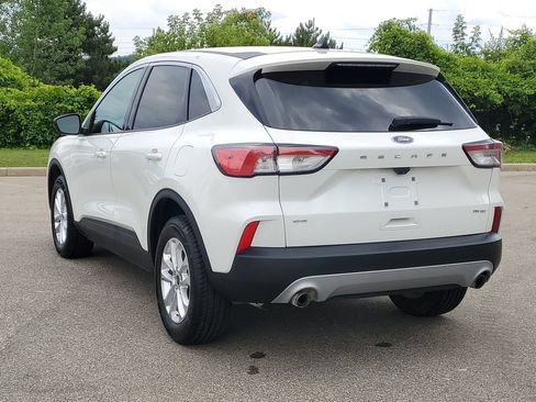 Certified 2022 Ford Escape SE w/ Cold Weather Package AWD/4WD image 3