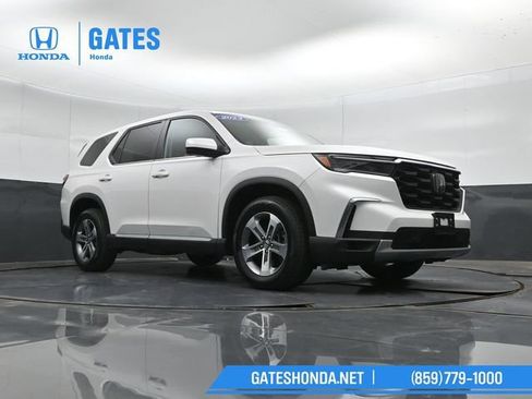 Certified 2023 Honda Pilot EX-L image 38