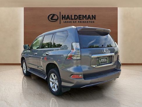 Used 2017 Lexus GX 460 AWD/4WD image 4