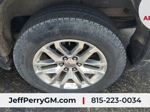 Used 2019 GMC Sierra 1500 SLT w/ SLT Premium Plus Package AWD/4WD image 9