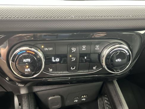 Certified 2024 Chevrolet TrailBlazer LT w/ Convenience Package AWD/4WD image 22