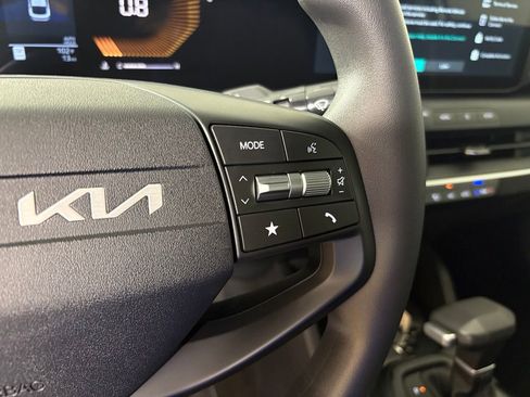 New 2026 Kia K4 FWD image 19