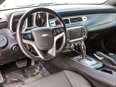 Used 2015 Chevrolet Camaro LT RWD image 32