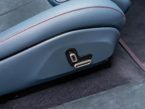 Used 2026 Ferrari Purosangue AWD/4WD image 36