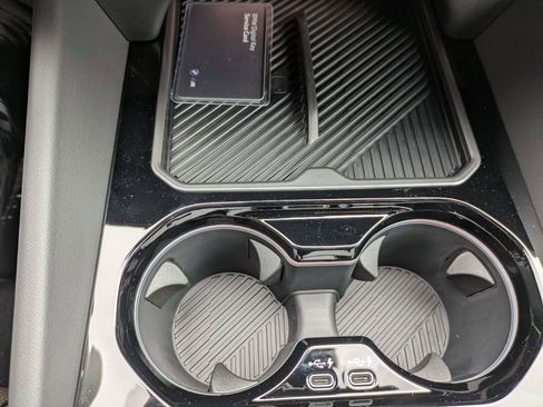 New 2026 BMW 530i xDrive w/ M Sport Package image 28