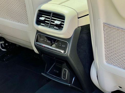 Certified 2022 Mercedes-Benz GLS 450 4MATIC image 36