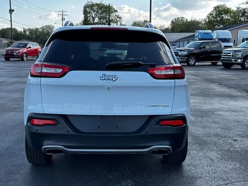Used 2018 Jeep Cherokee Limited FWD image 6