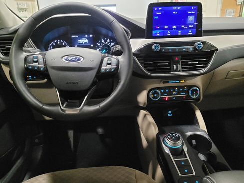 Used 2022 Ford Escape SE w/ Cold Weather Package AWD/4WD image 22