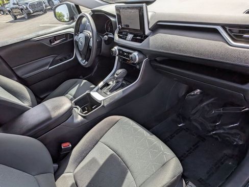 Used 2024 Toyota RAV4 XLE FWD image 27