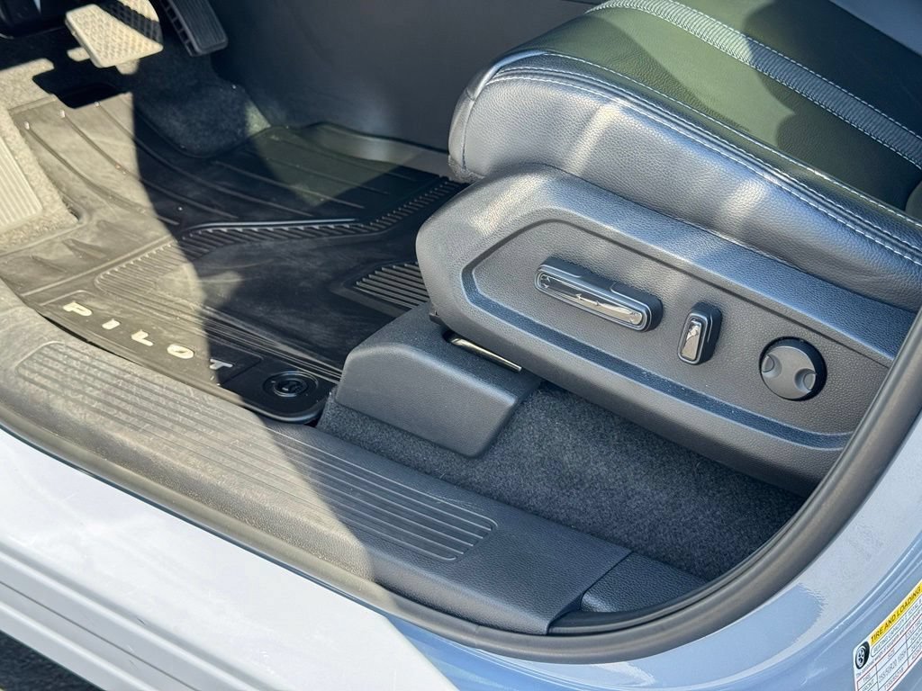 Certified 2023 Honda Pilot Touring image 12