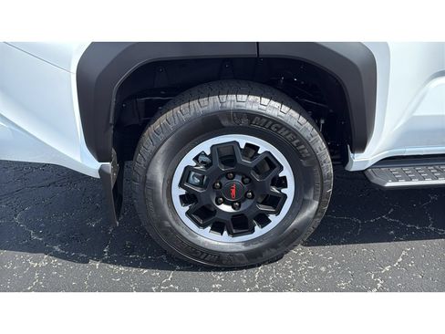 New 2026 Toyota 4Runner TRD Off-Road Premium AWD/4WD image 13