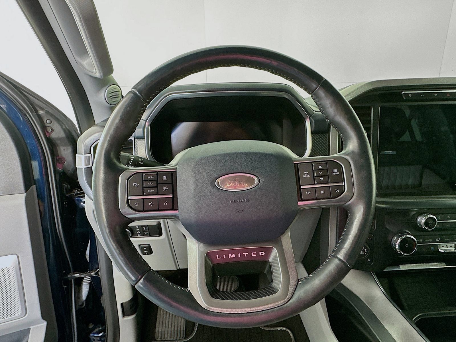 Used 2022 Ford F150 Limited AWD/4WD image 11