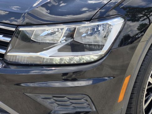 Used 2021 Volkswagen Tiguan SE FWD image 34