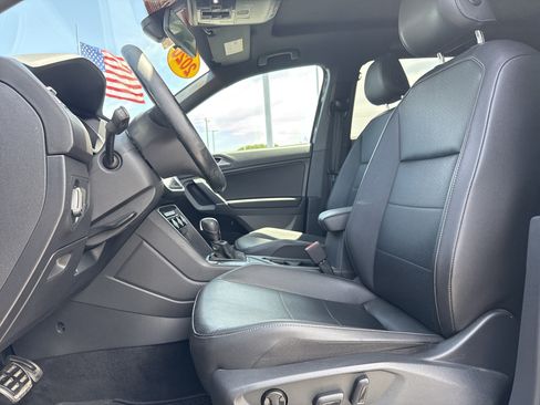 Used 2020 Volkswagen Tiguan SE R-Line FWD image 15