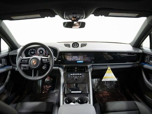 Certified 2024 Porsche Panamera image 11
