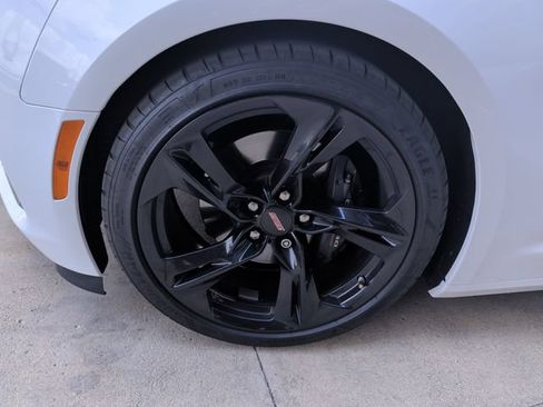 Used 2019 Chevrolet Camaro SS RWD image 26