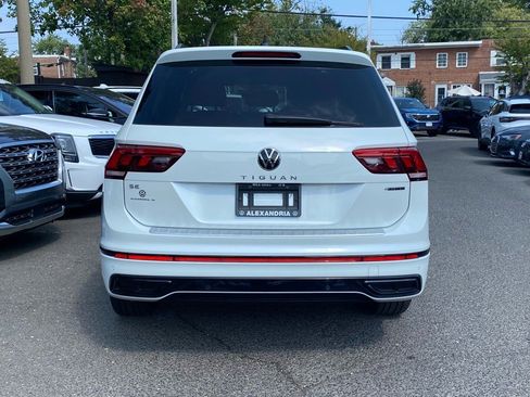 Certified 2022 Volkswagen Tiguan SE R-Line image 4
