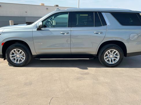Used 2023 Chevrolet Tahoe LT w/ Luxury Package AWD/4WD image 2