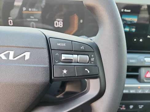 New 2026 Kia K4 FWD image 21