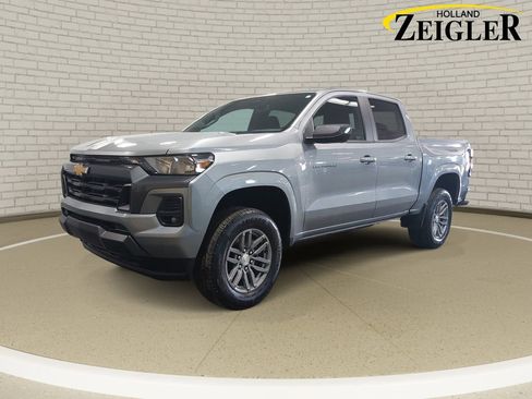 Used 2023 Chevrolet Colorado LT w/ LT Convenience Package II AWD/4WD image 1