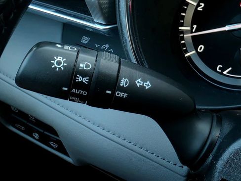Used 2021 Toyota Highlander Platinum AWD/4WD image 31