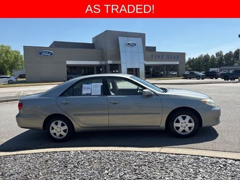Used 2005 Toyota Camry LE image 1