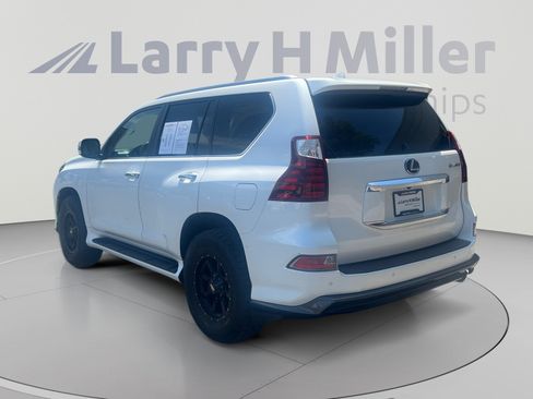Used 2020 Lexus GX 460 Luxury w/ Luxury Sport Package AWD/4WD image 3