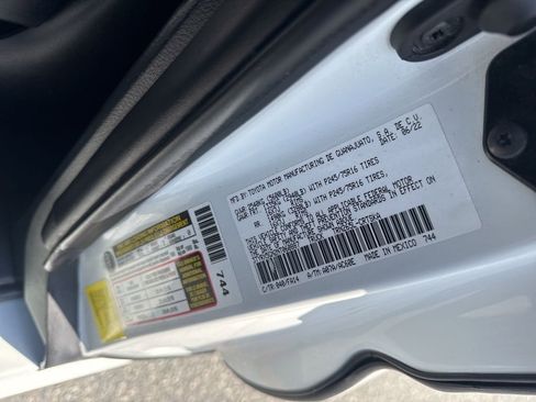 Used 2022 Toyota Tacoma SR image 30