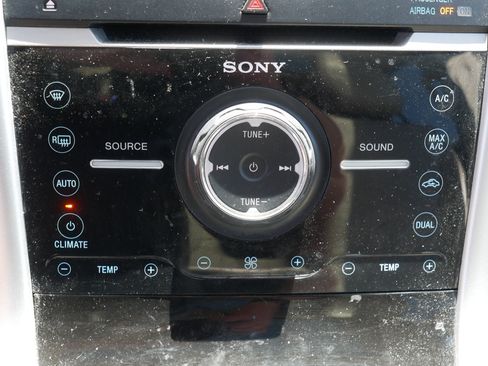 Used 2013 Ford Edge Limited FWD image 29