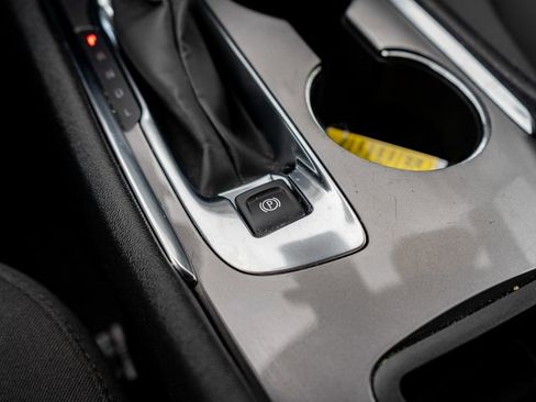 Used 2023 Chevrolet Malibu LT image 26